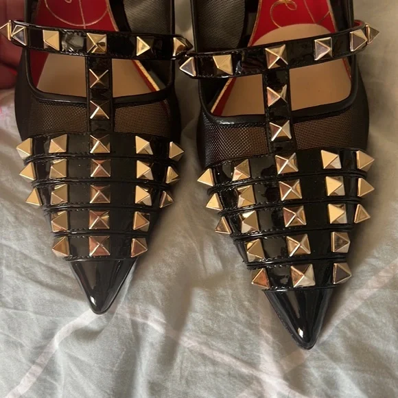 Valentino Rockstud Alcove pumps.making them perfect for any special occasion - Picture 8 of 11